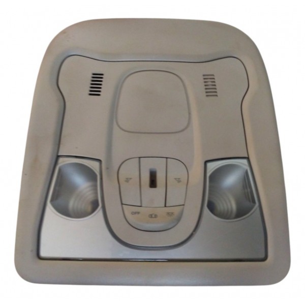 Luz Interna Cortesia Teto Ram Rampage 2024