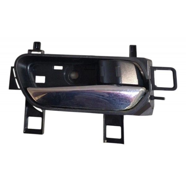 Maçaneta Interna Traseira Nissan Kicks Direito 1.6 2024 Preto Traseira