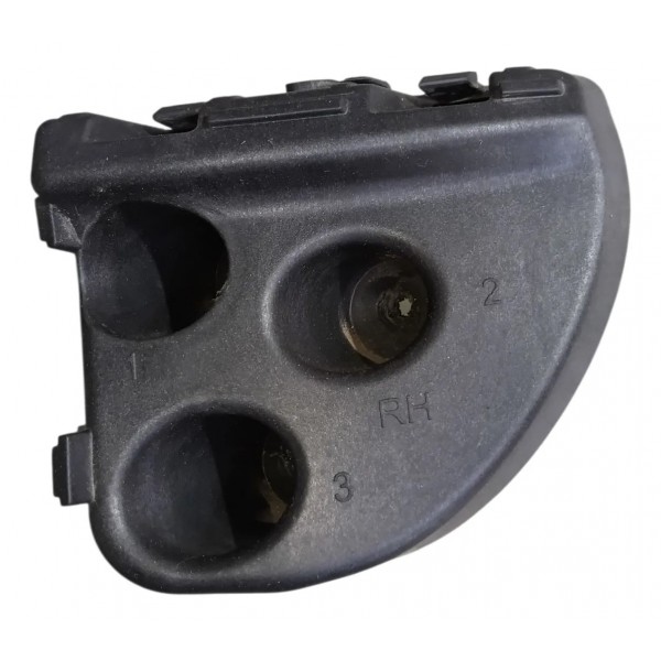 Suporte Lanterna Parachoque Direito Tracker 1.0 2025 Direito/passageiro