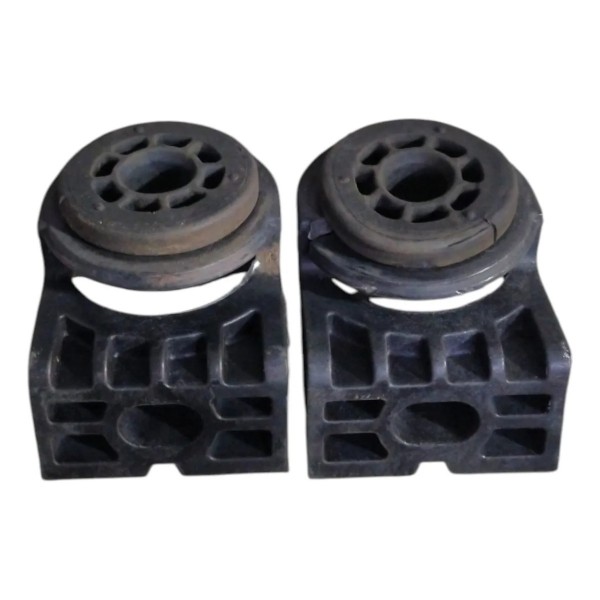Par Suportes Superior Radiador Tracker 2024 2025