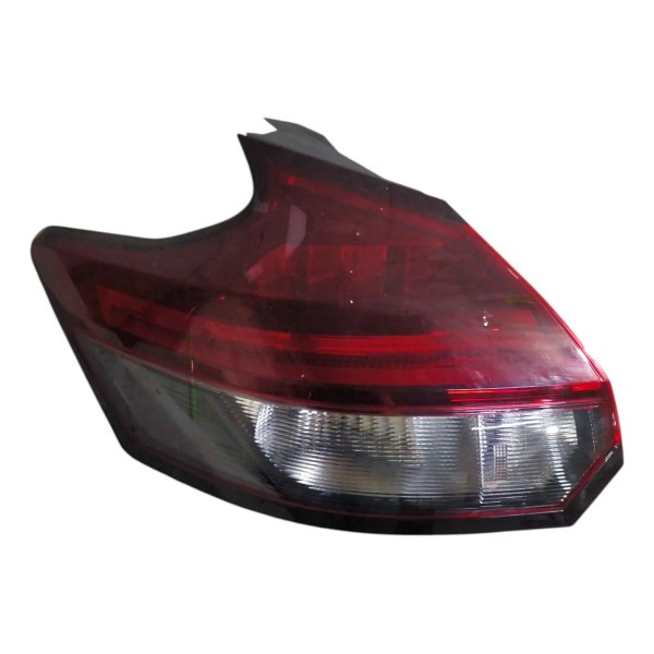 Lanterna Traseira Nissan Kicks Esquerdo 2023 2024 Esquerdo/motorista Vermelho