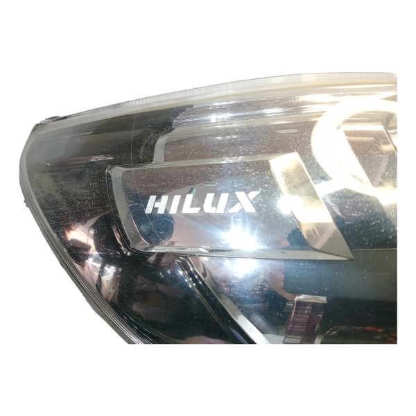 Farol Direito Toyota Hilux 2016 2018 Original Com Detalhe Direito
