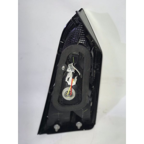 Lanterna Tampa Tras Nissan Versa Ld 2020 2022 Original Direito Vermelho