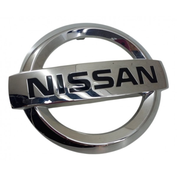 Emblema Nissan Versa Grade Parachoque Diant Origi 2016 2021