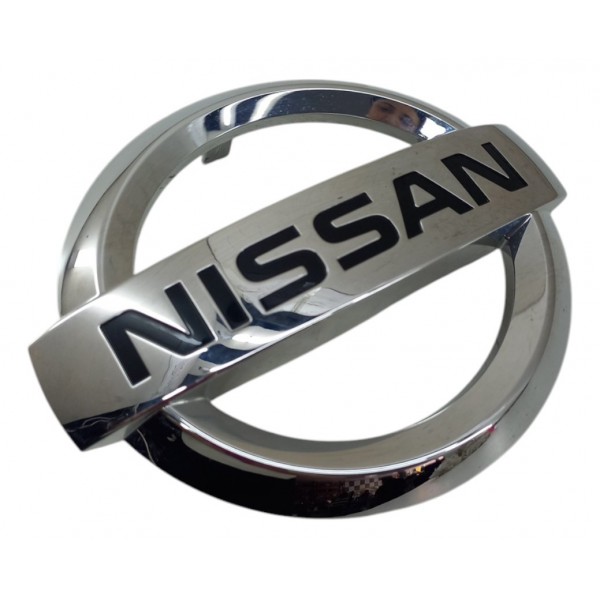 Emblema Nissan Versa Grade Parachoque Diant Origi 2016 2021