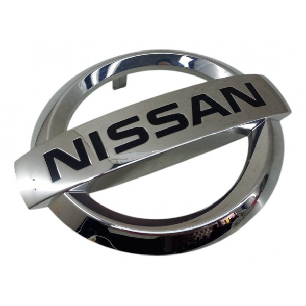 Emblema Nissan Versa Grade Parachoque Diant Origi 2016 2021