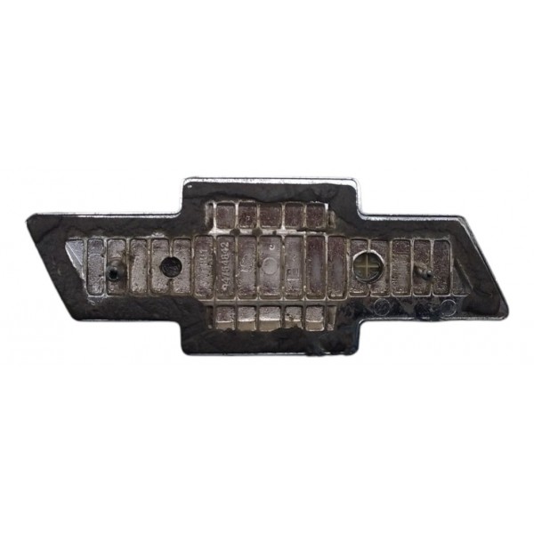 Emblema Gravata Porta Malas Gm Corsa Classic 2010 2017