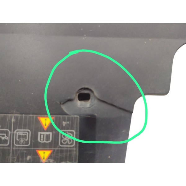 Grade Parachoque Superior Renault Duster 2015 2020 C Detalhe