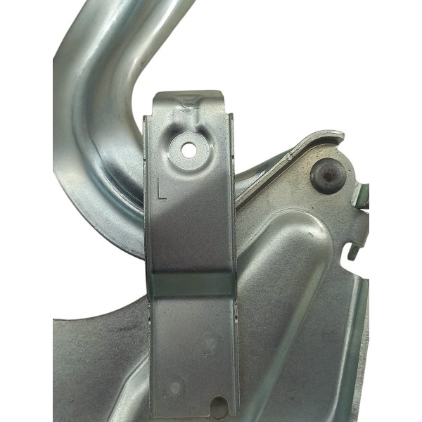 Dobradiça Braço Capô Esquerdo Nissan Kicks 2017 2024