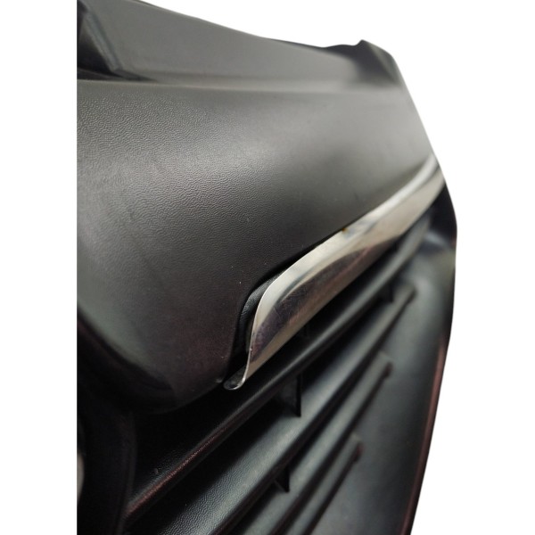 Grade Diant Renault Sandero 2014 2019 C Detalhe (usado)