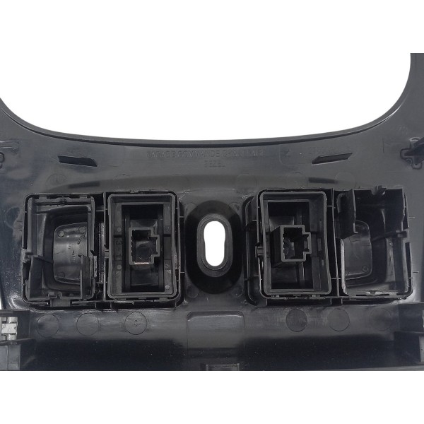 Moldura Central Renault Sandero 1.0 2014 2021