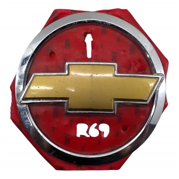 Emblema Da Grade Diant Prisma 2007 2011 C Detalhe