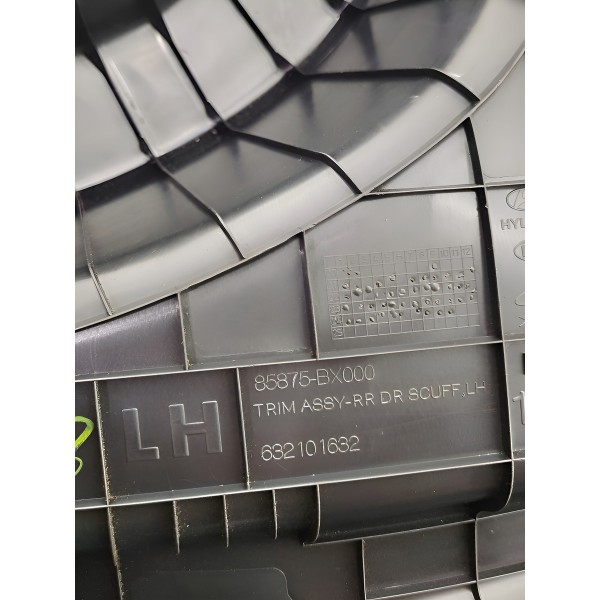 Soleira Interna Traseira Hyundai Creta Le 2022 2024 Preto