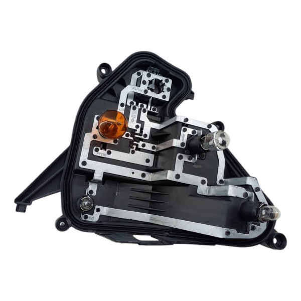 Circuito Lanterna Traseira Esquerda Citroën C3 2022 A 2025